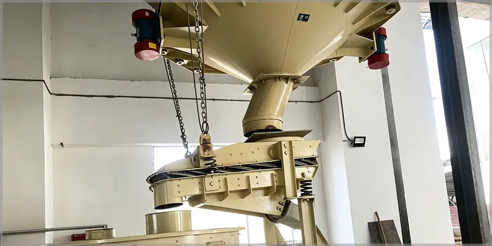 VRV vibrating bin discharge feeder working in silica sand plant, bulk bin vibration feeding machine